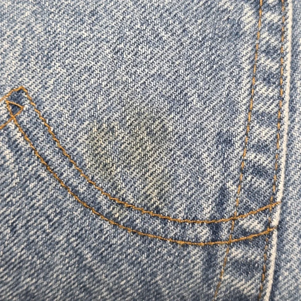 Vintage Levis 505 Jeans Mens Blue Straight Zip Fly USA Altered Hem Fits 34x26
